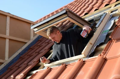 Pose de fenêtres de toit Velux à Gron